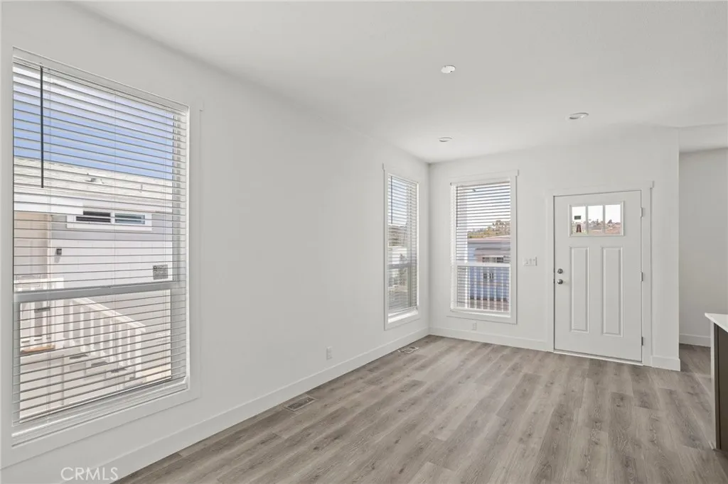 https://cdn.realtyfeed.com/cdn/127/306740549/c8e6af3c7f4cb3a4e968985ed3347aff.webp