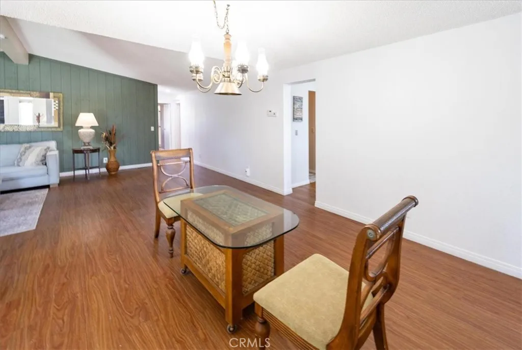 https://cdn.realtyfeed.com/cdn/127/306740553/1a955b56cb117af8a6e9465679bc44a7.webp