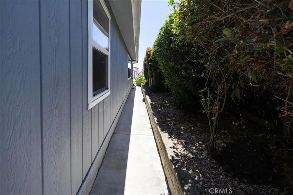 https://cdn.realtyfeed.com/cdn/127/306740553/4ce05de094f11825bdbf1744095fb427.webp