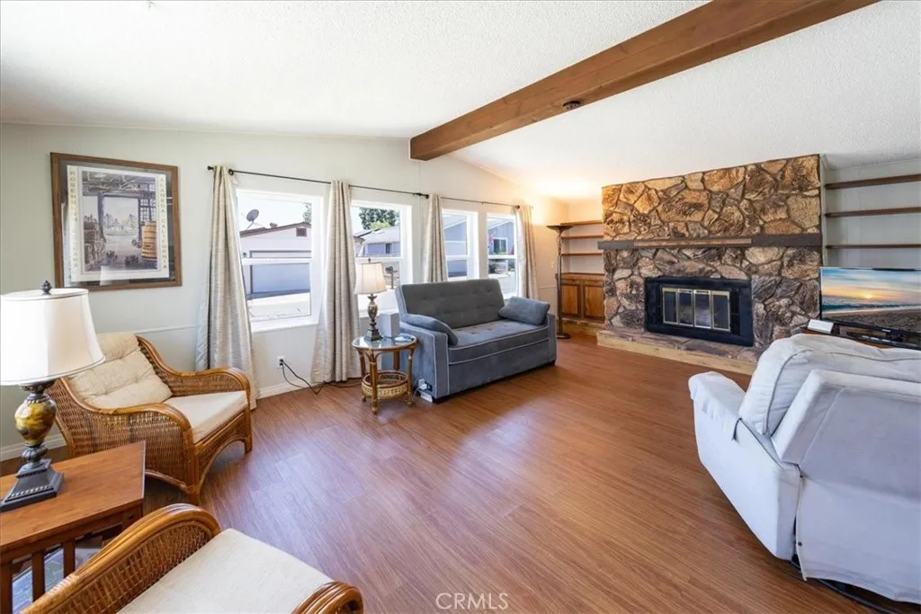 https://cdn.realtyfeed.com/cdn/127/306740553/7ac7700159b16e81f9bbb786780d3a74.webp