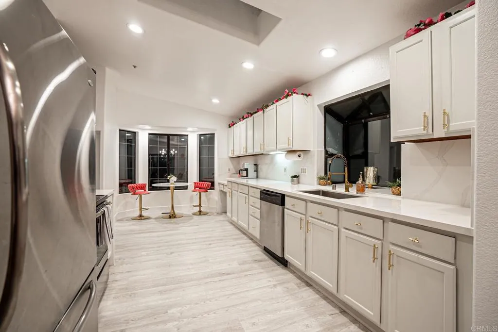 https://cdn.realtyfeed.com/cdn/127/306740638/3198a66e39b2d4787eba19984da2ec7d.webp