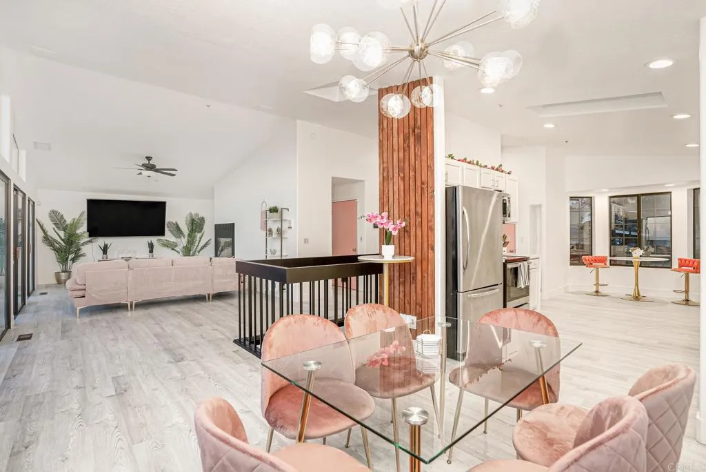 https://cdn.realtyfeed.com/cdn/127/306740638/5c00d836650a4ee9eb334e15eecbb4b5.webp