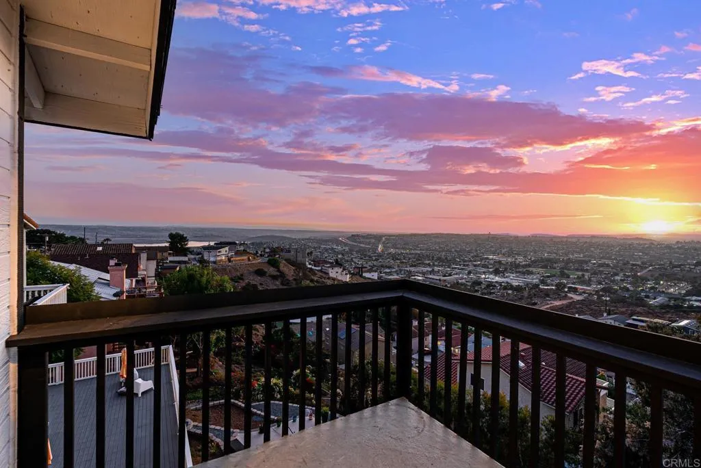 https://cdn.realtyfeed.com/cdn/127/306740638/61fbb648afa60493905a821529833a0f.webp