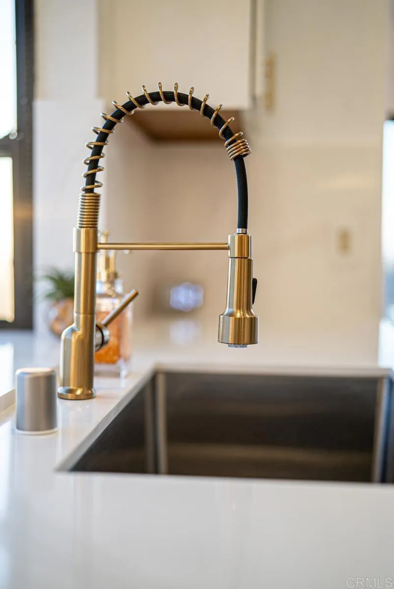 https://cdn.realtyfeed.com/cdn/127/306740638/75282f30a196cf9fc40708719aae7075.webp