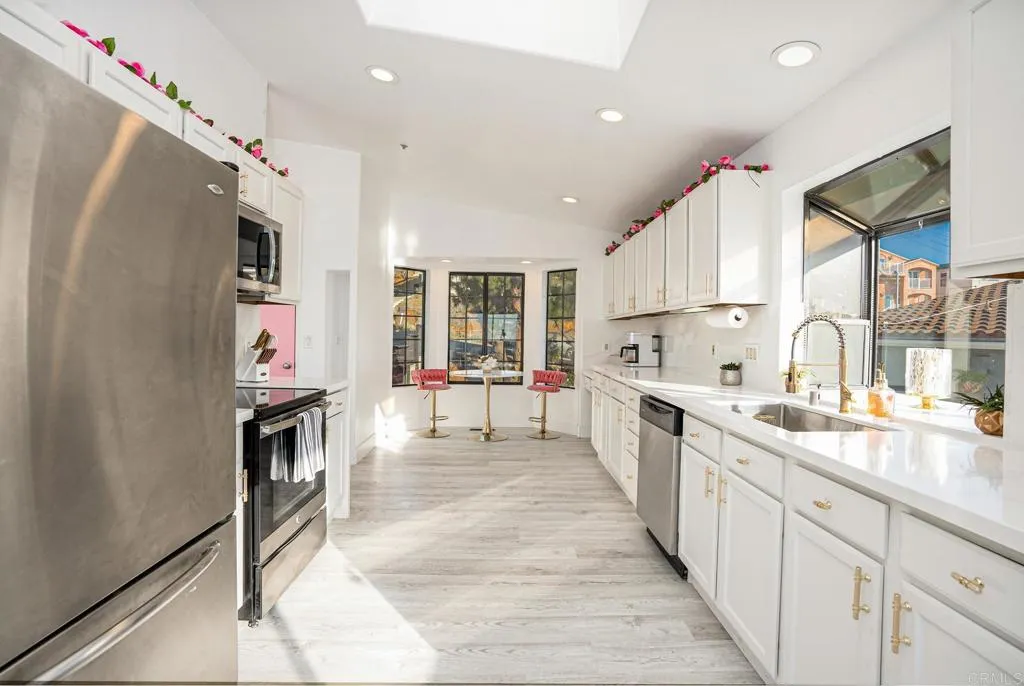 https://cdn.realtyfeed.com/cdn/127/306740638/7caf80edf726baab1dcde5f414f390b1.webp