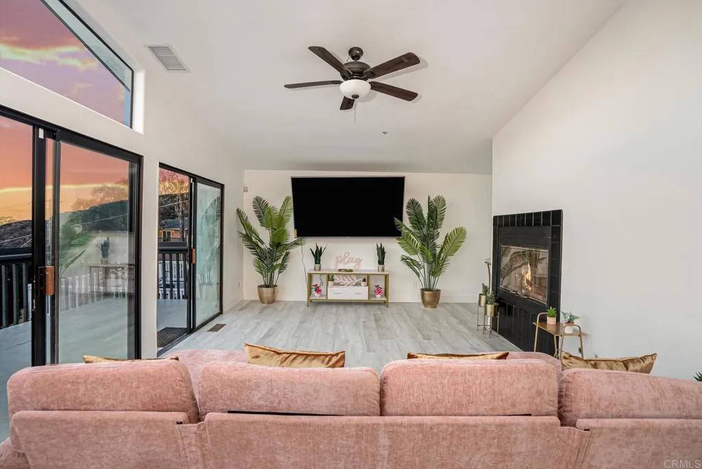 https://cdn.realtyfeed.com/cdn/127/306740638/92861b7fe31b368c30927a1c047112a2.webp