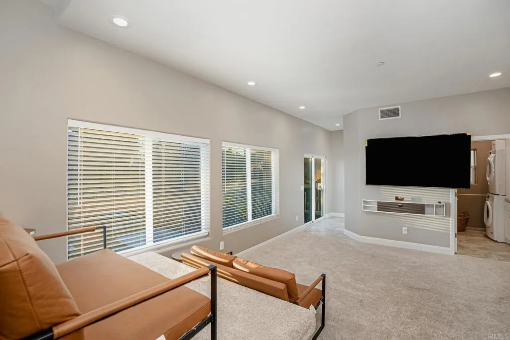 https://cdn.realtyfeed.com/cdn/127/306740638/c9e3026e1dc2fe44b8355729069b6685.webp