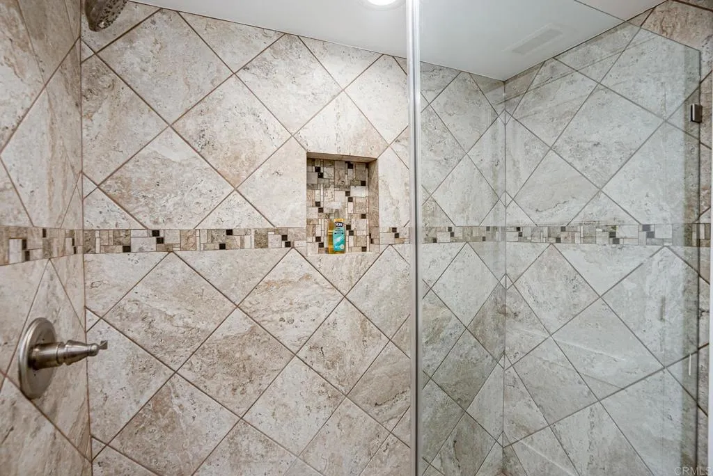 https://cdn.realtyfeed.com/cdn/127/306740638/d7ea1370661894de5a51fb383fc722e2.webp