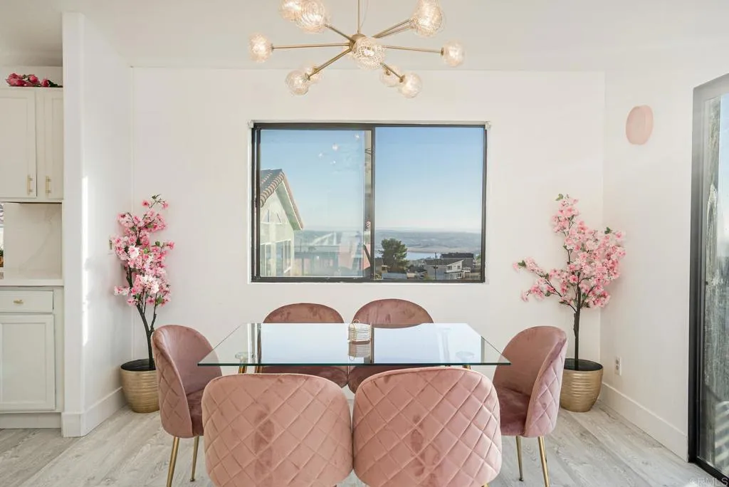 https://cdn.realtyfeed.com/cdn/127/306740638/db46a49984ba86b1422d4b113359d963.webp