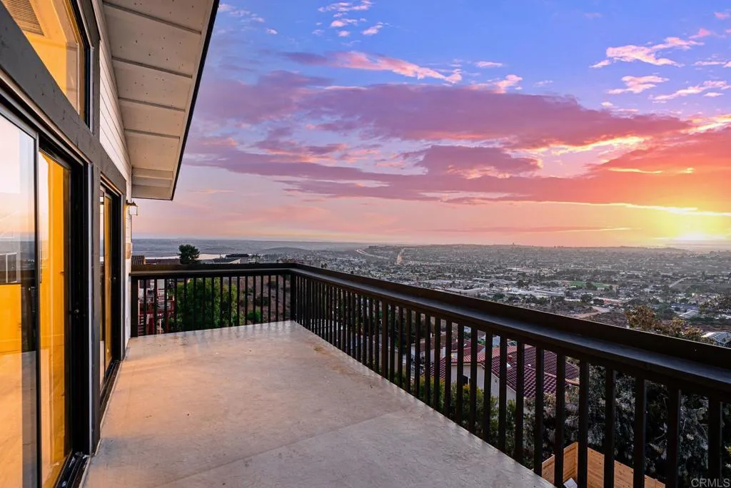 https://cdn.realtyfeed.com/cdn/127/306740638/eb7dbd9bc20966edfc6b113f26262c78.webp