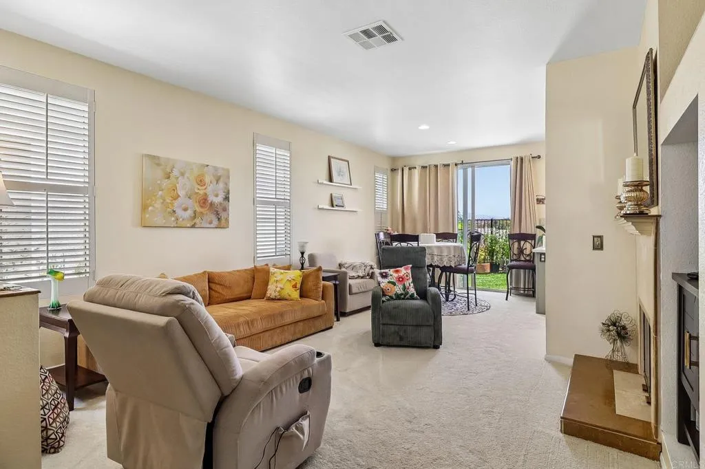 https://cdn.realtyfeed.com/cdn/127/306740664/092e5dbf3eea602d1114351f654d6907.webp