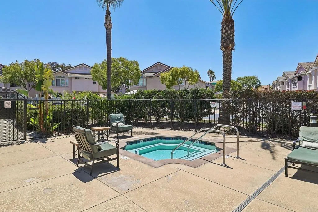 https://cdn.realtyfeed.com/cdn/127/306740664/57c9e127cd4a79b73e9b6ead590de9ee.webp