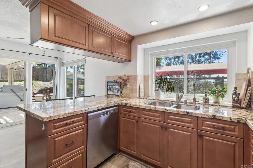 https://cdn.realtyfeed.com/cdn/127/306740714/7b43355e9cc463b04f873916e656dfc4.webp