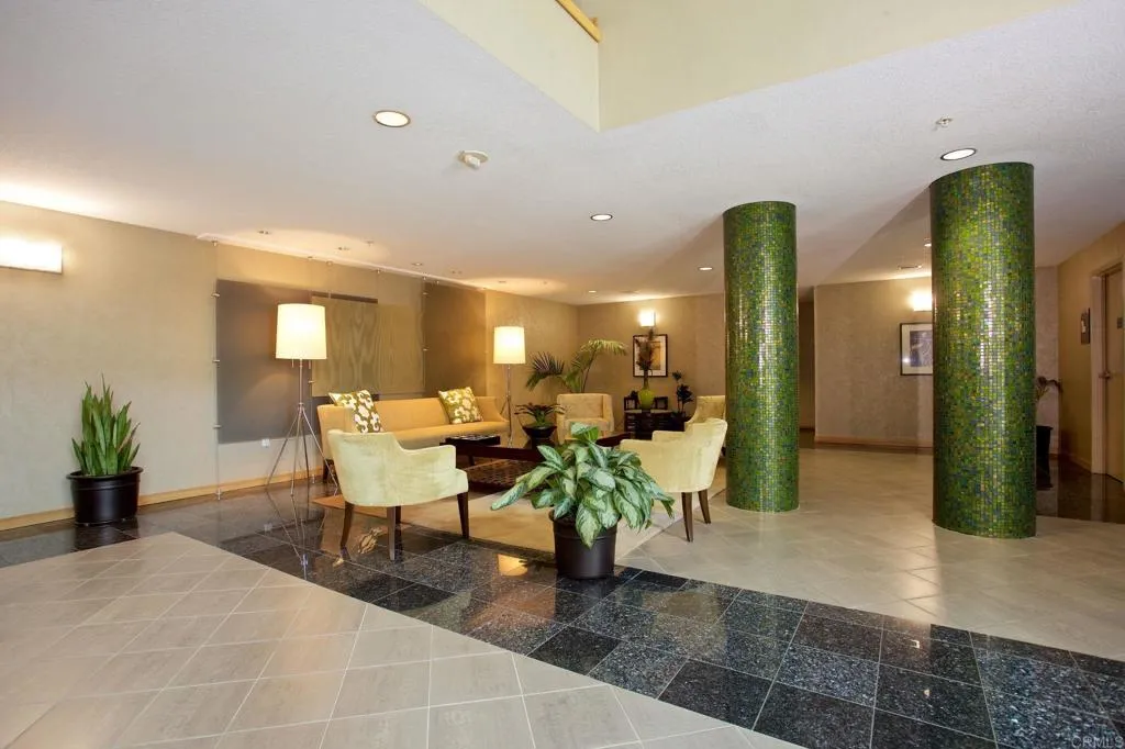 https://cdn.realtyfeed.com/cdn/127/306740725/2001f8bf5d6a4d8eff035712af9452cf.webp
