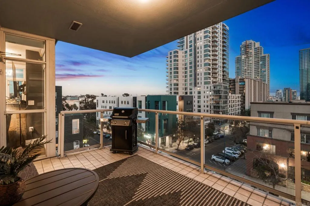 https://cdn.realtyfeed.com/cdn/127/306740725/608b48745237edb46fb6b64e6c532741.webp