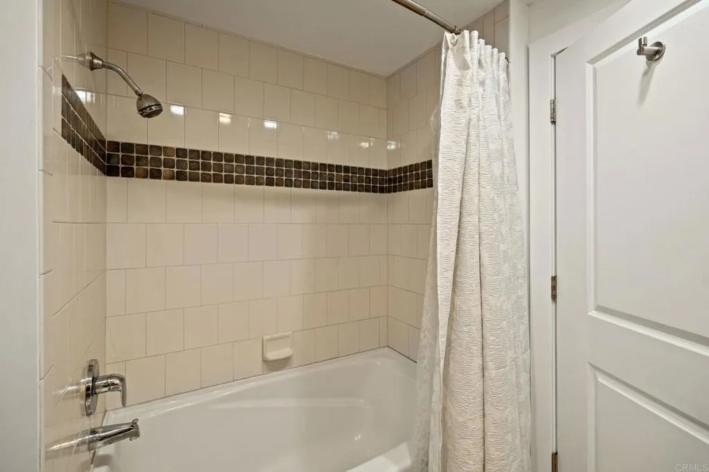 https://cdn.realtyfeed.com/cdn/127/306740725/c524e8b5a25ff5b3b4e13d68c4cb5a38.webp