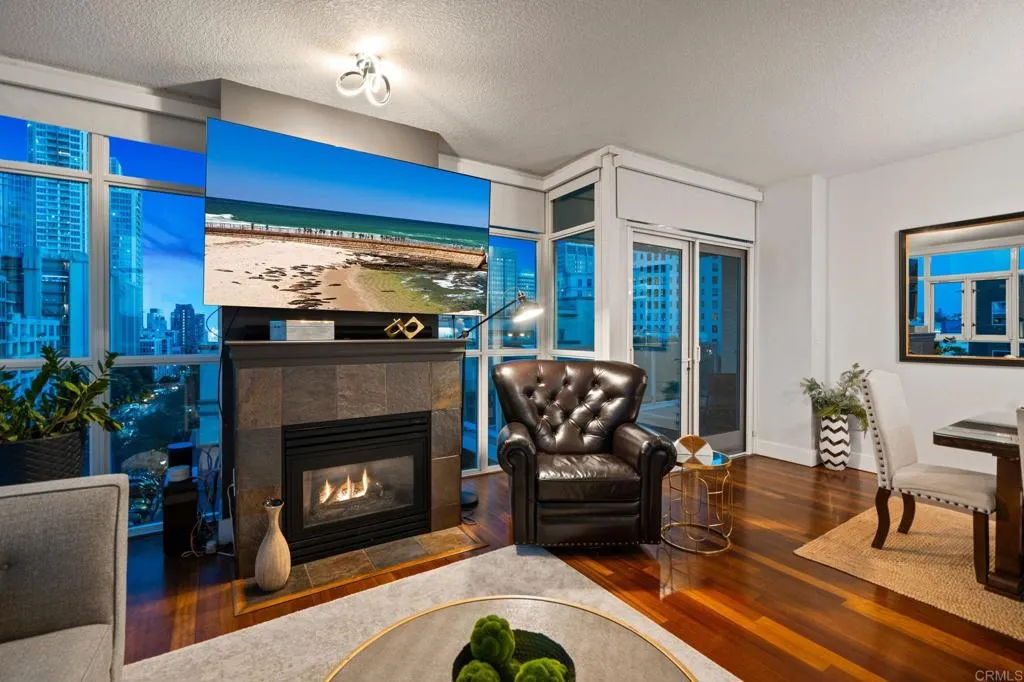 https://cdn.realtyfeed.com/cdn/127/306740725/cd3d793d142112b79f01977f091a805e.webp