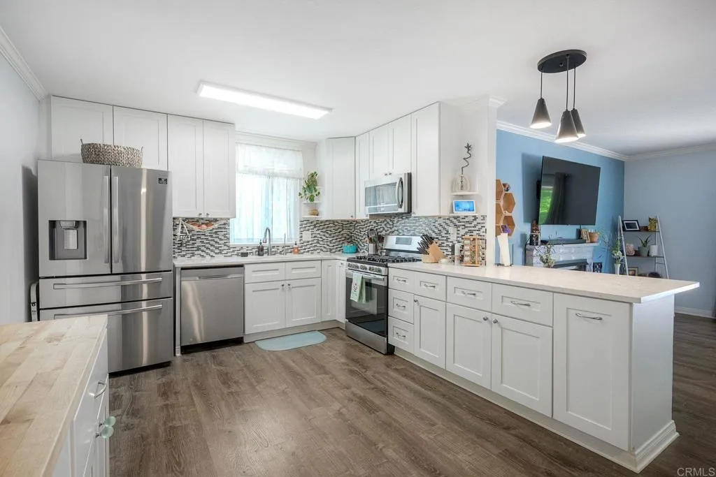 https://cdn.realtyfeed.com/cdn/127/306740727/40d9f6c37545a0790661ad61816f6619.webp