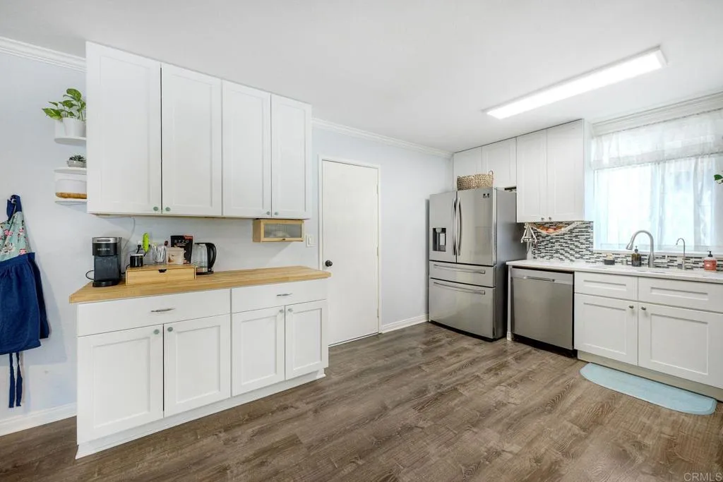 https://cdn.realtyfeed.com/cdn/127/306740727/57fb0912d3632facefe0d76b998d8da8.webp