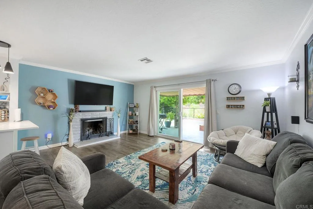 https://cdn.realtyfeed.com/cdn/127/306740727/80ccaa363b07dcc65817df30d4b8fe97.webp
