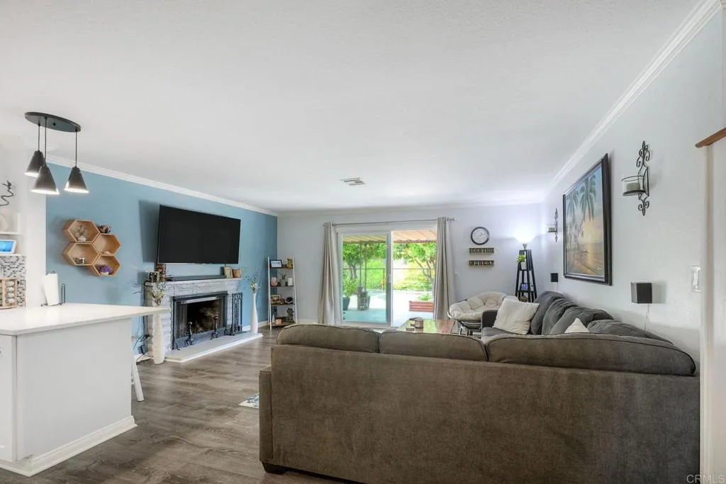 https://cdn.realtyfeed.com/cdn/127/306740727/9b7fa674f4bf6e3234766d7f27e69a86.webp