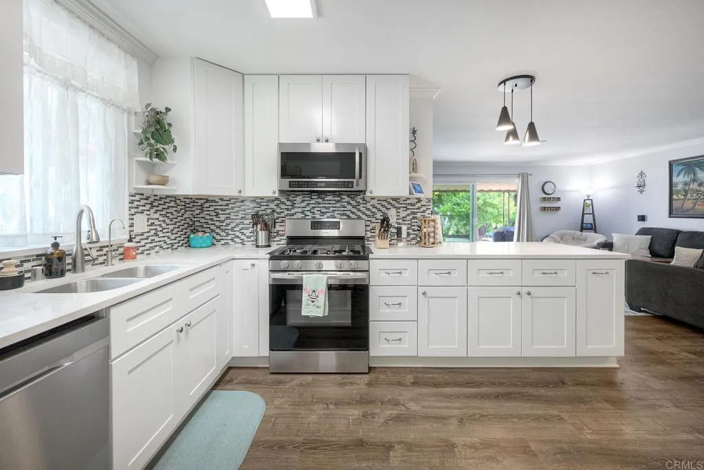 https://cdn.realtyfeed.com/cdn/127/306740727/b34c4fa3d86eb8e9d095479e4cae30e1.webp