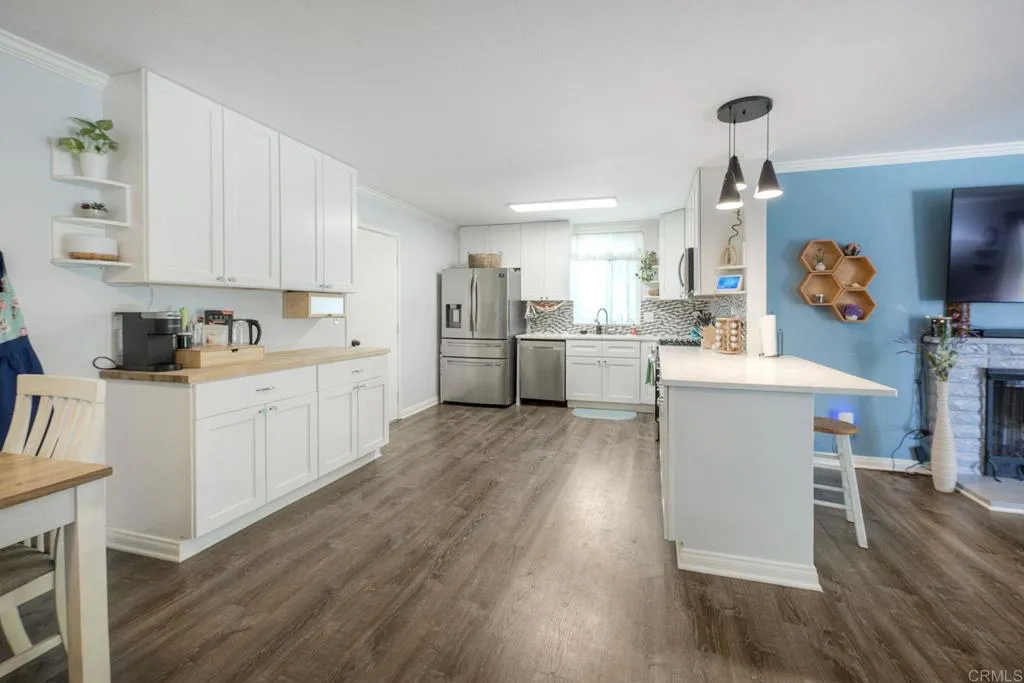 https://cdn.realtyfeed.com/cdn/127/306740727/f3f324b051605e9ebc267cffe2e8ce64.webp