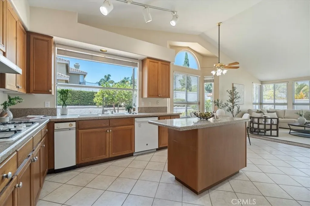 https://cdn.realtyfeed.com/cdn/127/306740738/5291cbcc4e31bebb5e291738c31faa54.webp