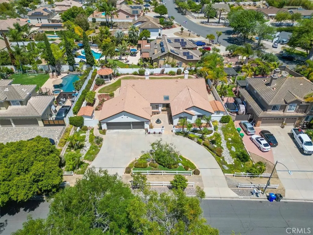 https://cdn.realtyfeed.com/cdn/127/306740738/8f9a92dfc88e7edc4e3b23af4a7f8654.webp