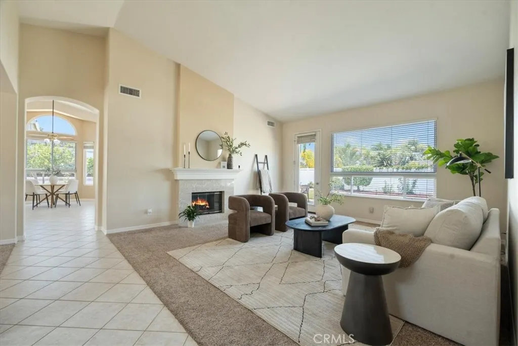 https://cdn.realtyfeed.com/cdn/127/306740738/efe8d2778f308f8e9ccb524ba818ddd3.webp