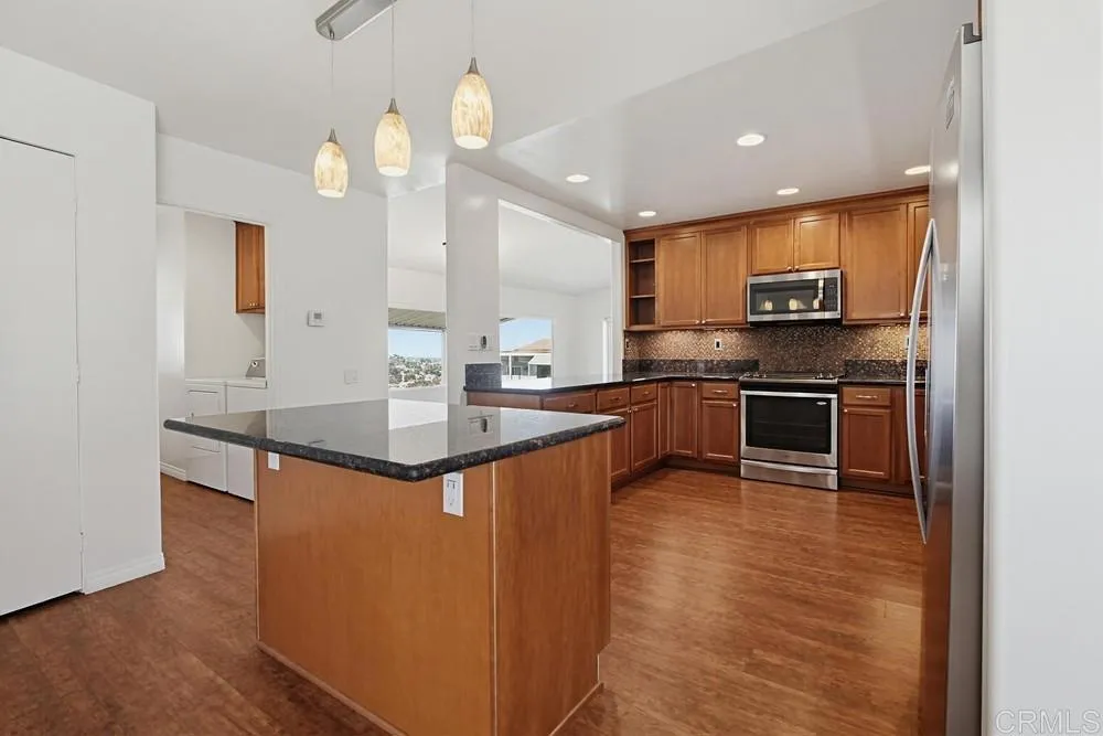 https://cdn.realtyfeed.com/cdn/127/306740772/18214962a2cda46ac82097127b351bc3.webp