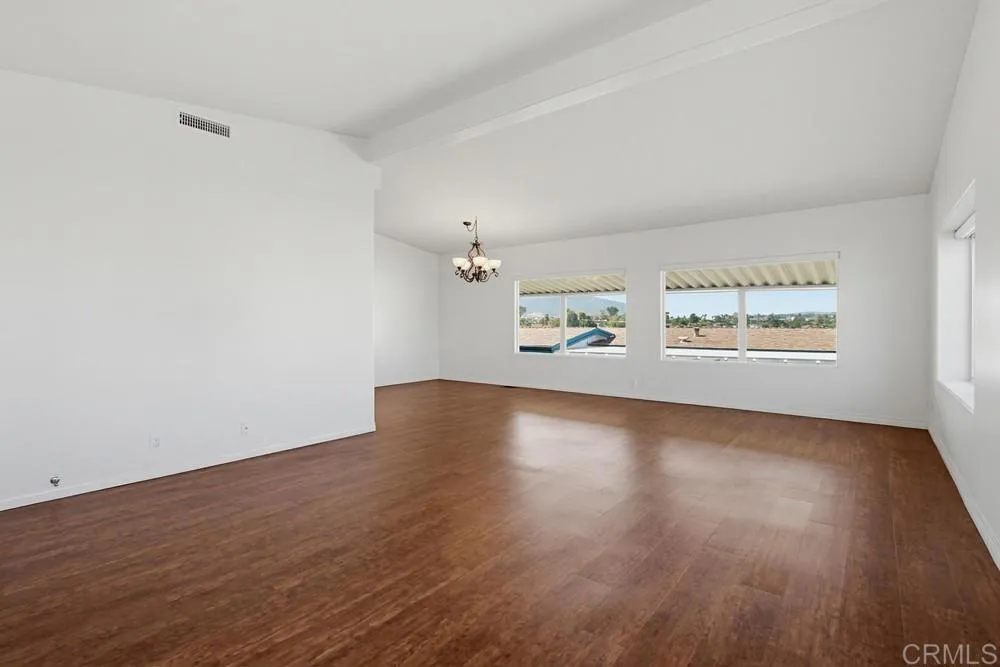 https://cdn.realtyfeed.com/cdn/127/306740772/26c7d92c6752b86b84eb4a70bc76e4dc.webp