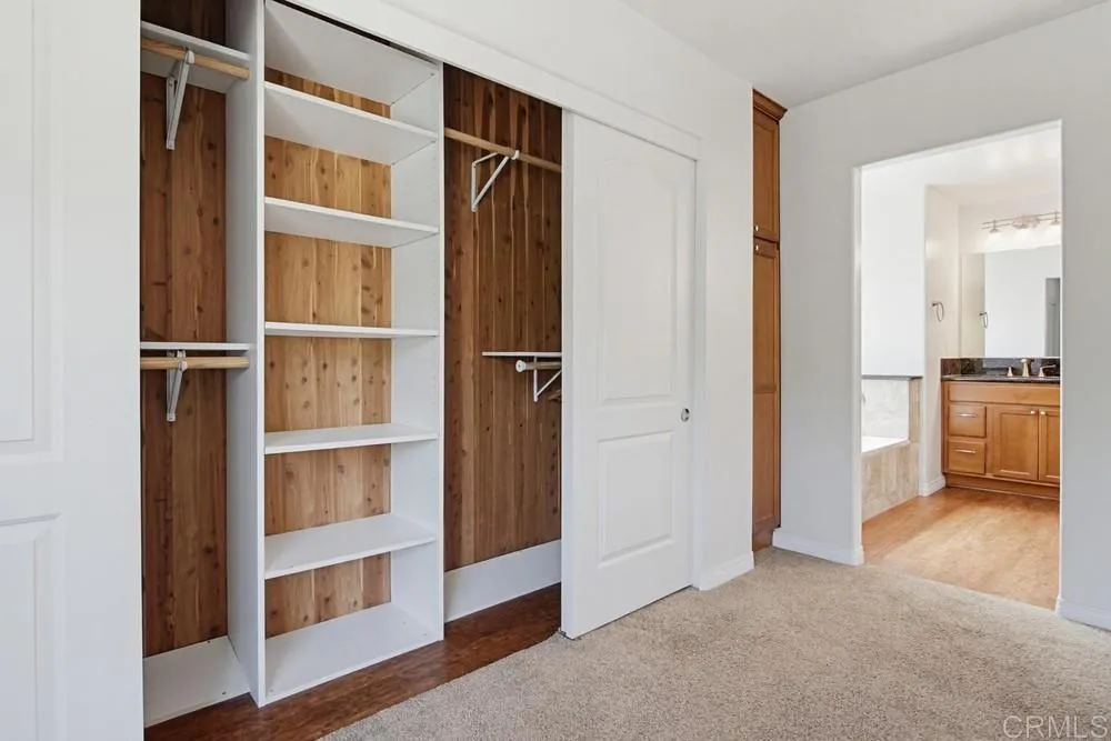 https://cdn.realtyfeed.com/cdn/127/306740772/2f14b0d9fc223bc84124b609738eaa82.webp