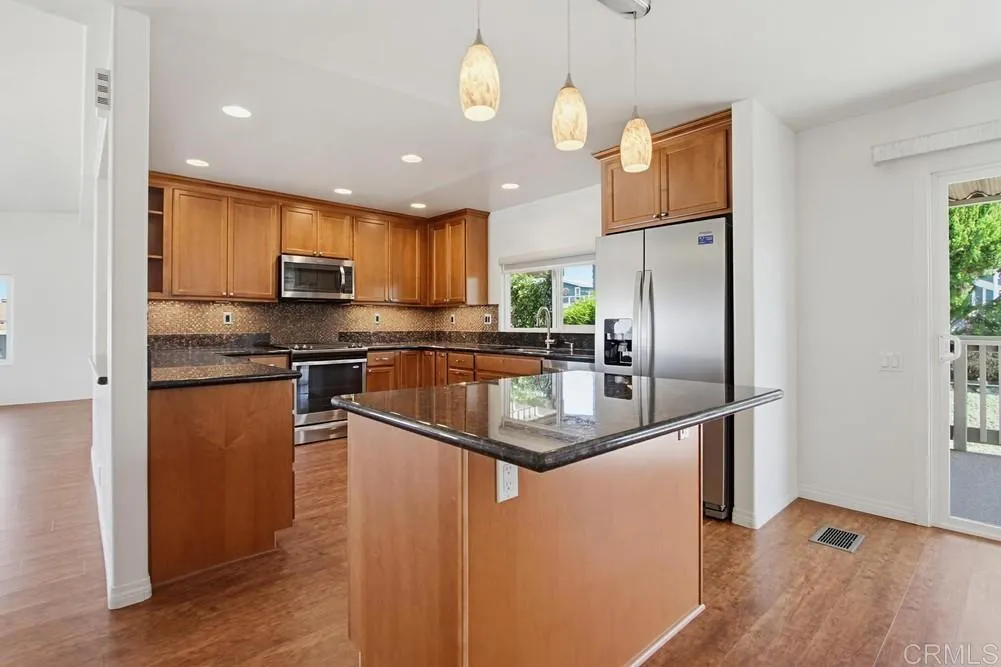 https://cdn.realtyfeed.com/cdn/127/306740772/495c520309b4a17c43c92703de1162a3.webp