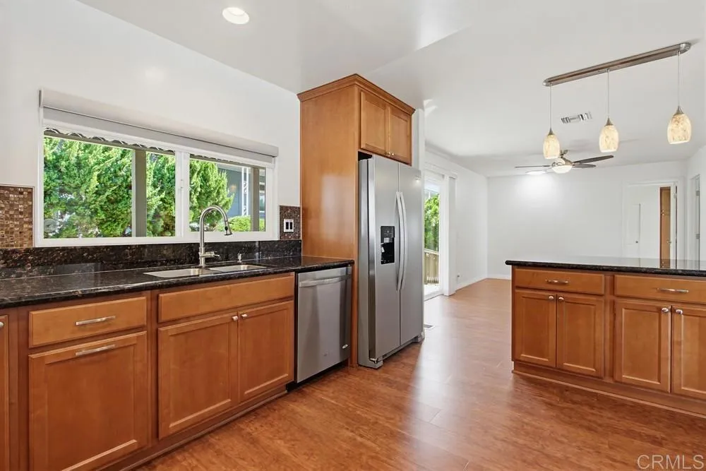https://cdn.realtyfeed.com/cdn/127/306740772/4af22ebcc44d86af79b47c87f708f11f.webp
