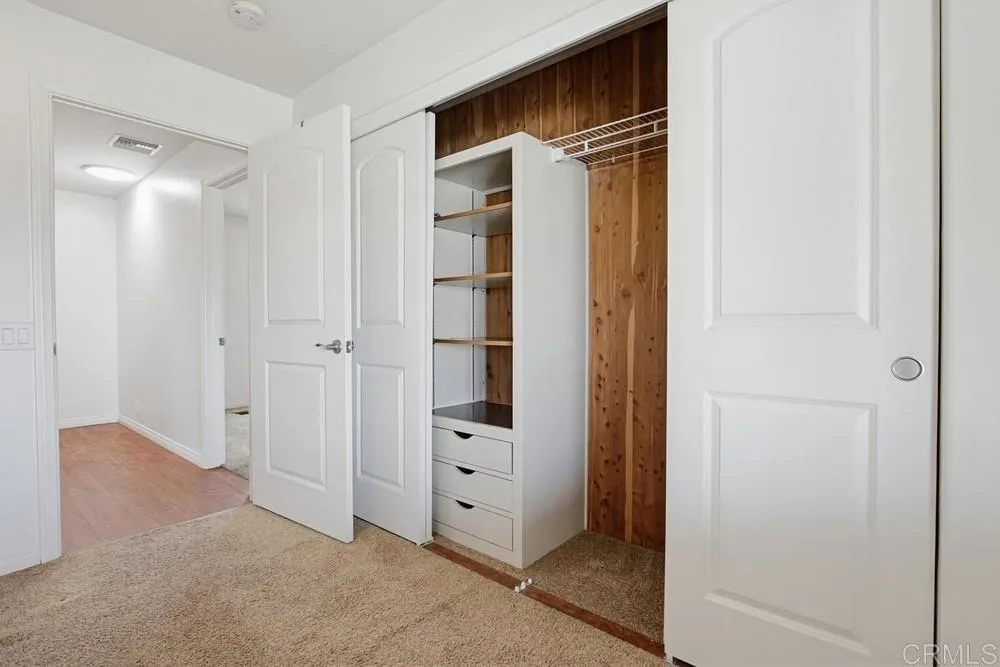 https://cdn.realtyfeed.com/cdn/127/306740772/614249fad24cc0689f37791d5be1bf80.webp