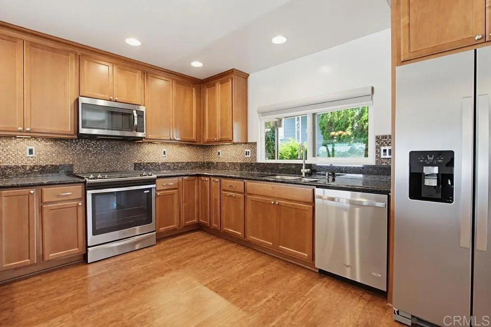 https://cdn.realtyfeed.com/cdn/127/306740772/7873dde5fce364cd2f07e145e99adad3.webp