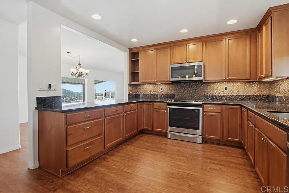 https://cdn.realtyfeed.com/cdn/127/306740772/79d000de2627da64d19ba679ef643ff6.webp