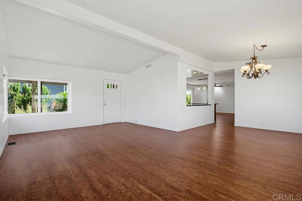 https://cdn.realtyfeed.com/cdn/127/306740772/7b9ab8bdd64fc68a29a8f622dc53e733.webp