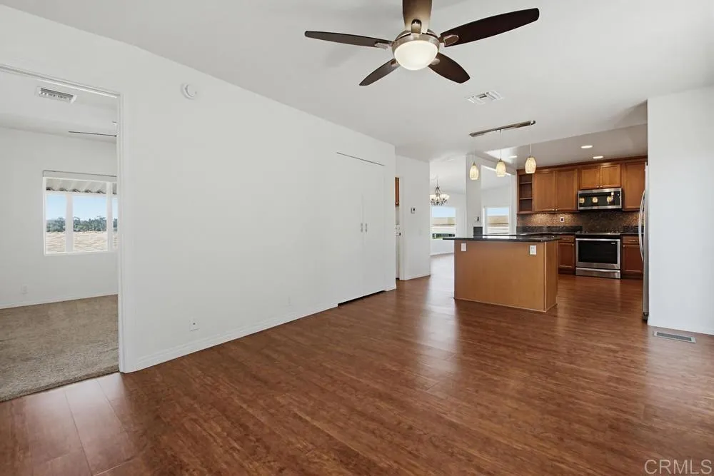 https://cdn.realtyfeed.com/cdn/127/306740772/87ec2fee3a582e1fef4f1e218f6c7584.webp