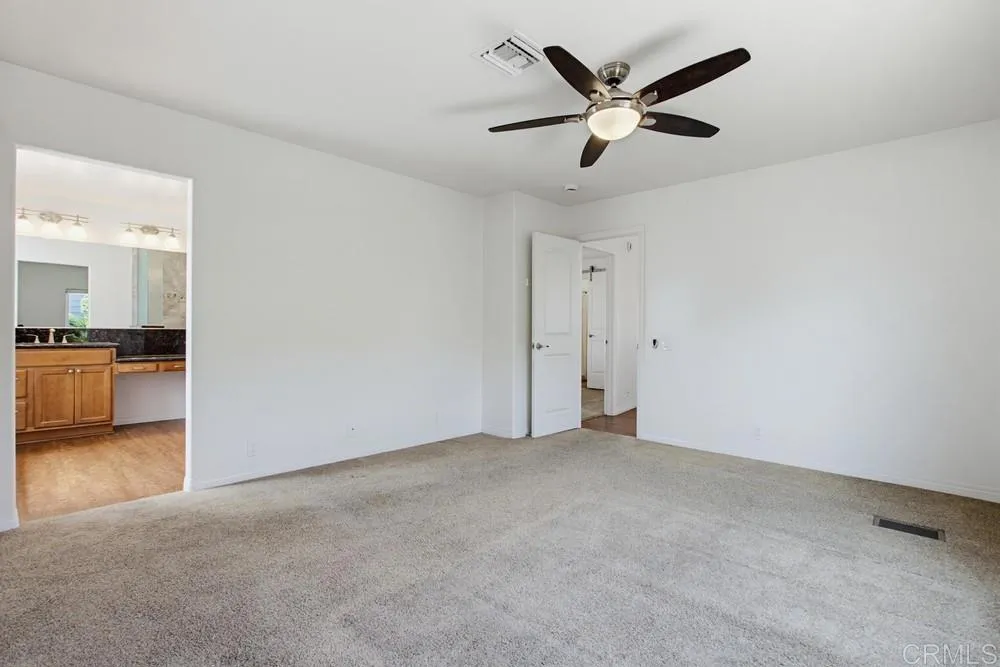 https://cdn.realtyfeed.com/cdn/127/306740772/d19b3cb37082dd83f99925d94fcd4eed.webp