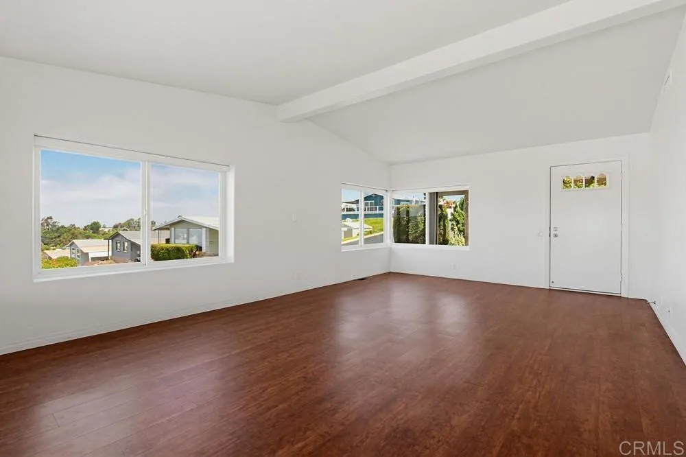 https://cdn.realtyfeed.com/cdn/127/306740772/e65c5b8a49ef3b00d9c18a4789dc7f2c.webp