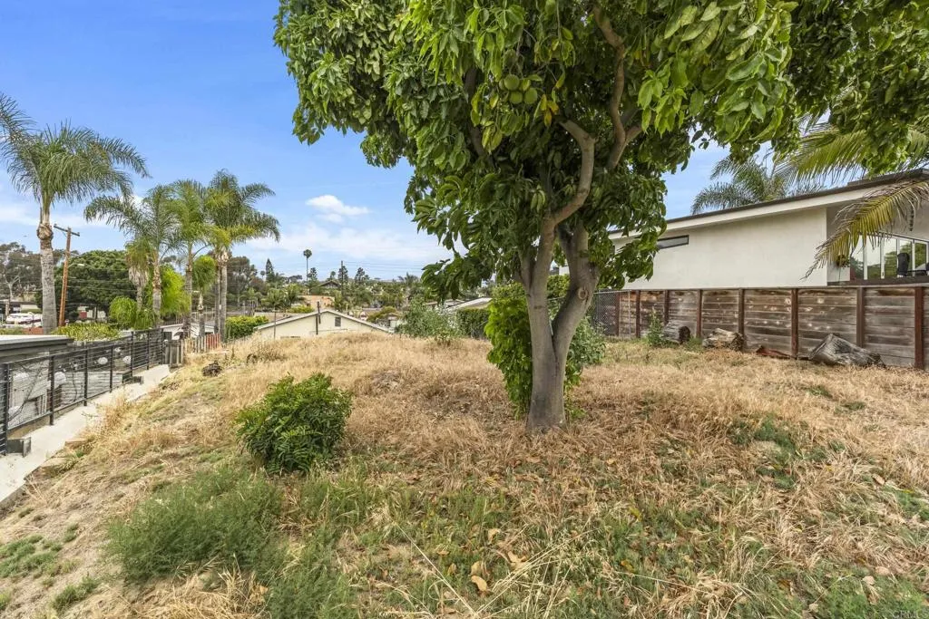https://cdn.realtyfeed.com/cdn/127/306740773/0bfca61d692cd61c04917004f68d97a8.webp