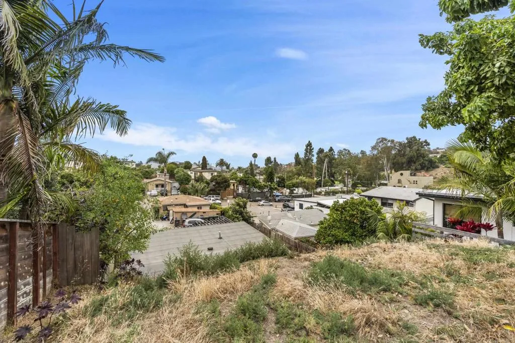 https://cdn.realtyfeed.com/cdn/127/306740773/fa1ddb5ee3adadbab7fd05692658b701.webp