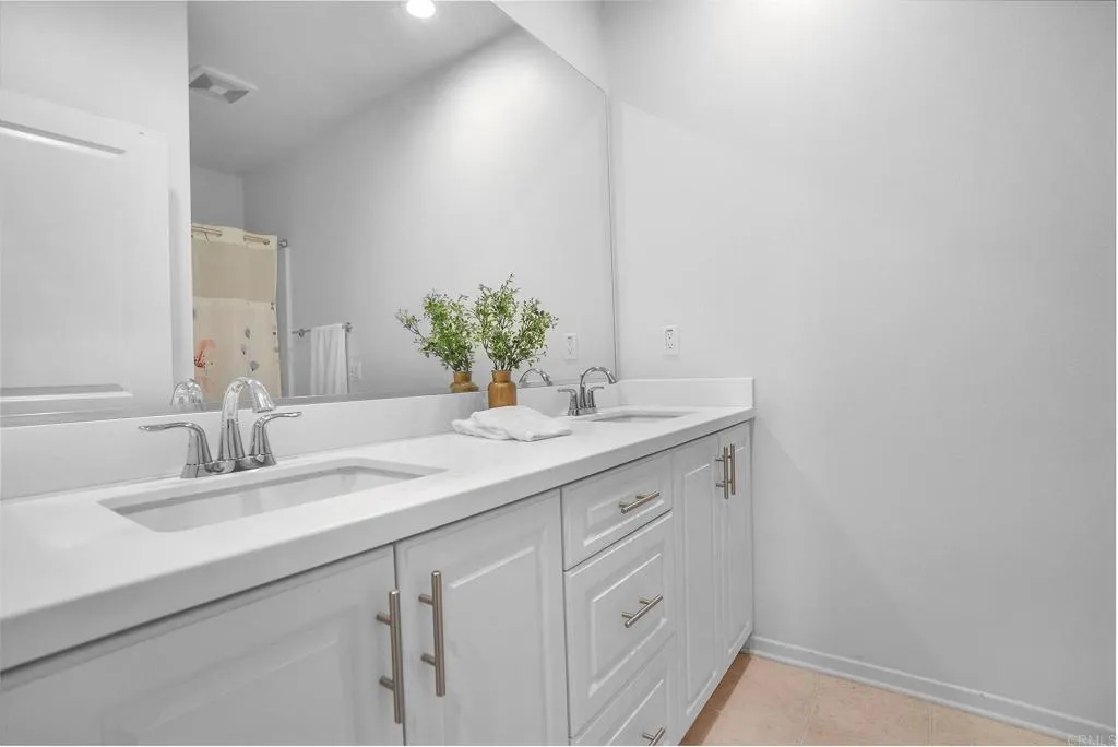 https://cdn.realtyfeed.com/cdn/127/306740788/9208888d8eb36386b89a3373df439a6a.webp