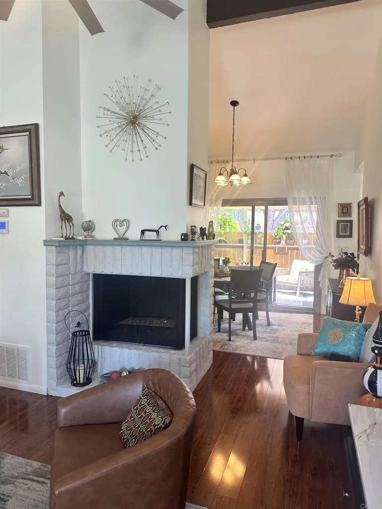 https://cdn.realtyfeed.com/cdn/127/306740789/b3cedfae945dd09dd668655aa4dbd979.webp