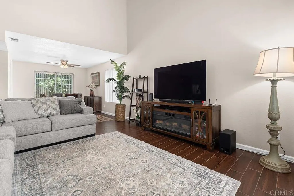 https://cdn.realtyfeed.com/cdn/127/306740790/1c46a02d8d7c9d998f748faf70f846b1.webp