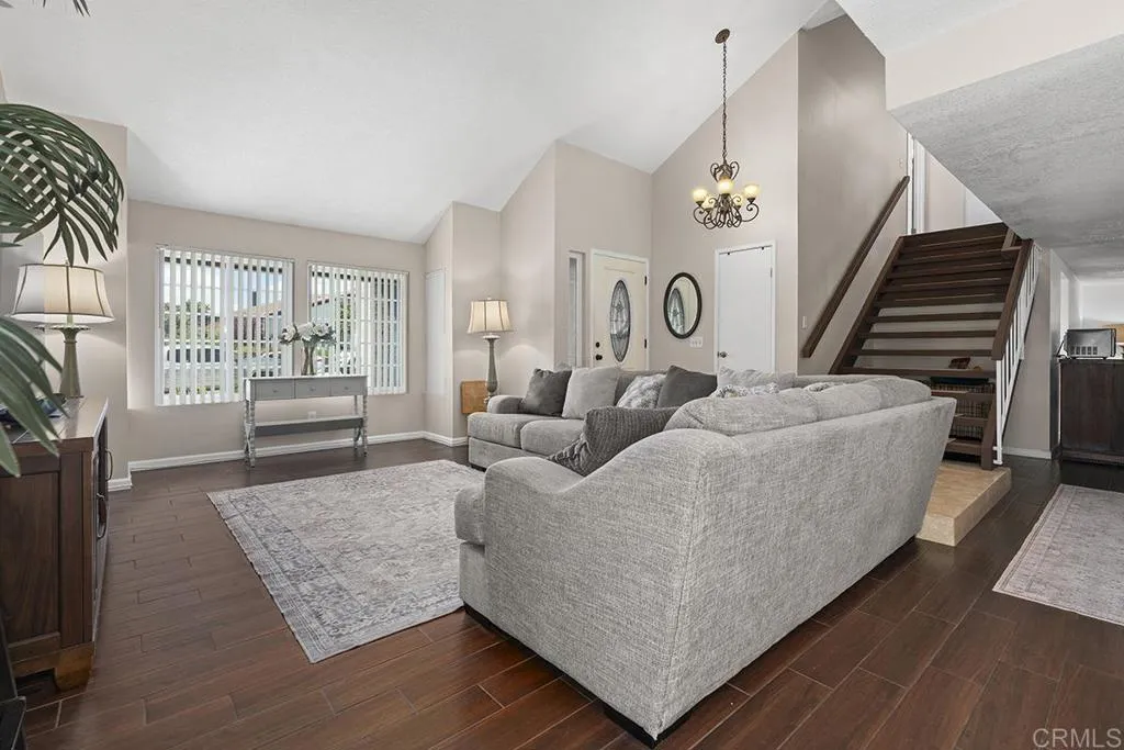 https://cdn.realtyfeed.com/cdn/127/306740790/4c10d9f409fa9d97fc7eecf2dda9aacc.webp