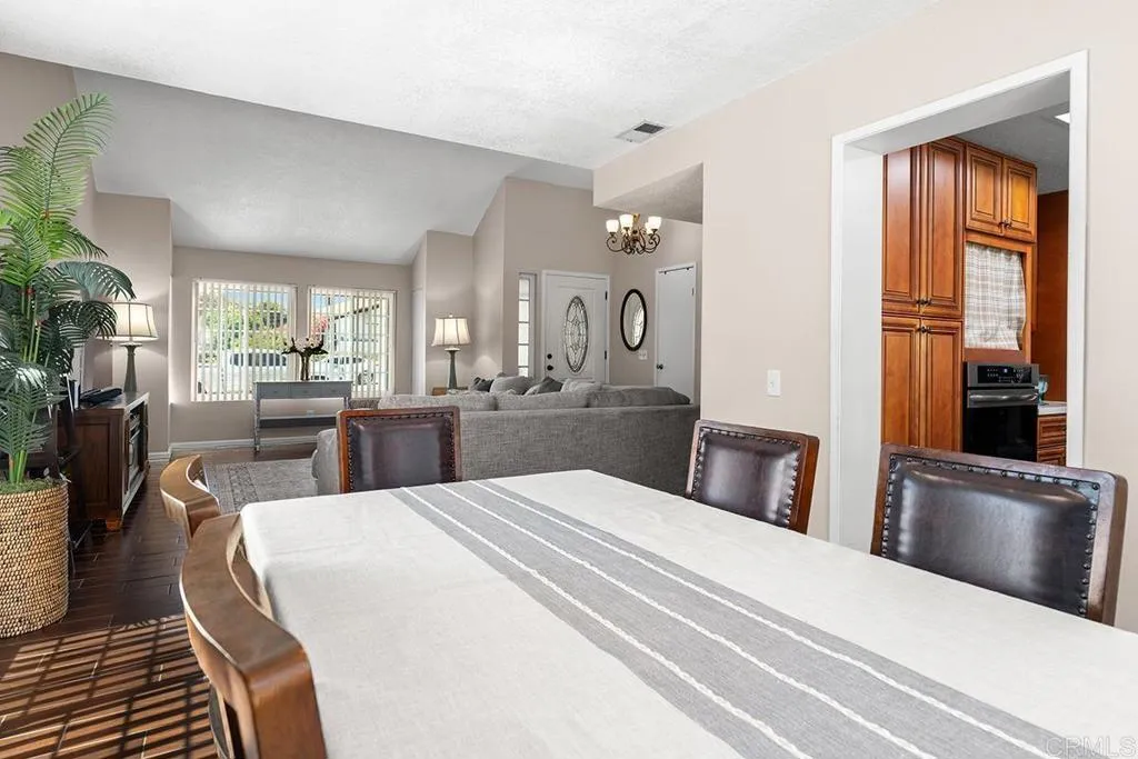 https://cdn.realtyfeed.com/cdn/127/306740790/caadb64387880533aebf91f13a80f7b2.webp