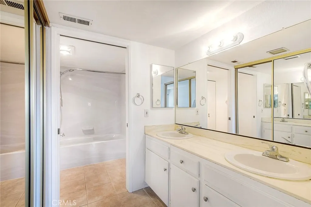Photo #24: OC26124763 Listing: Photo #24